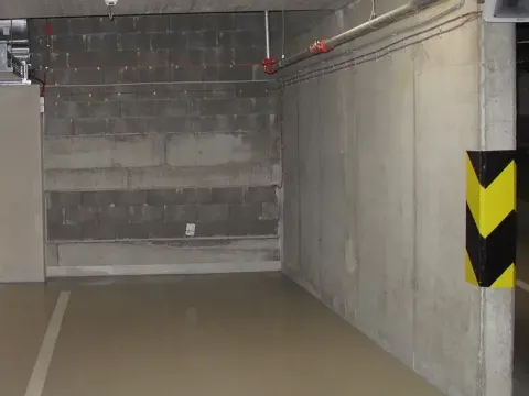 Pronájem garážového stání, Praha - Nusle, V Horkách, 14 m2