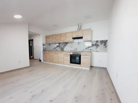 Pronájem bytu 2+kk, Lovosice, 8.května, 43 m2