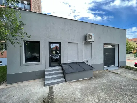 Pronájem skladu, Praha - Horní Počernice, Komárovská, 210 m2