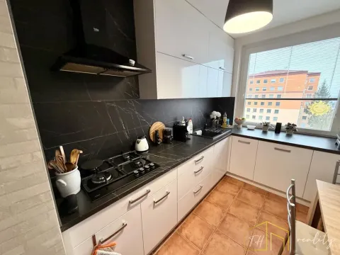 Prodej bytu 3+1, Teplice - Trnovany, Krušnohorská, 73 m2