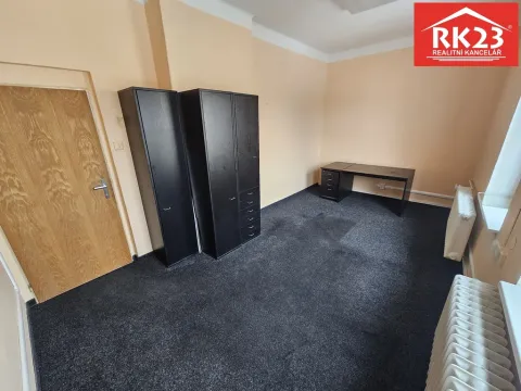 Pronájem kanceláře, Mariánské Lázně, Nádražní náměstí, 16 m2