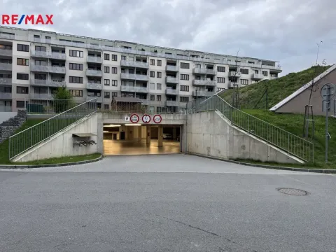 Pronájem garážového stání, Olomouc, Camilla Sitteho, 12 m2