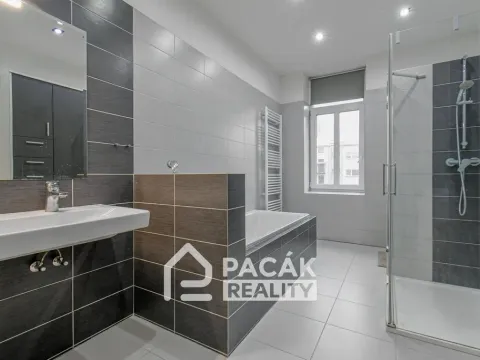 Prodej bytu 3+1, Přerov, Sušilova, 100 m2