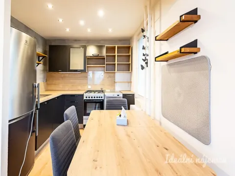 Pronájem bytu 2+1, Praha - Kobylisy, Paláskova, 55 m2