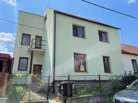 Prodej rodinného domu, Střelice, Smetanova, 250 m2