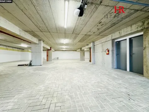 Pronájem garáže, Benešov, Hodějovského, 15 m2