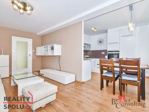 Pronájem bytu 3+kk, Praha - Vršovice, Tádžická, 74 m2