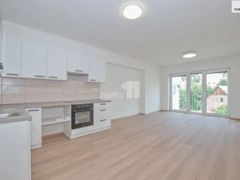 Pronájem bytu 2+kk, Liberec - Liberec II-Nové Město, Papírová, 74 m2