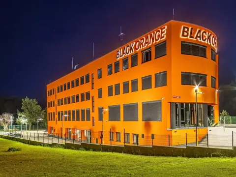 Pronájem obchodního prostoru, Mělník, Bezručova, 103 m2