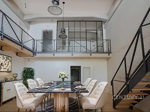 Prodej atypického bytu, Praha - Vysočany, Kolbenova, 176 m2