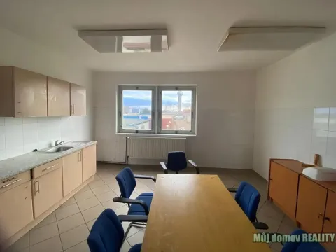 Pronájem ubytování, Praha - Uhříněves, Přátelství, 626 m2