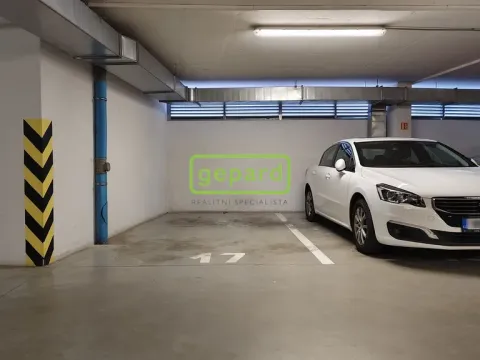 Prodej garážového stání, Brno - Slatina, Lučiny, 12 m2