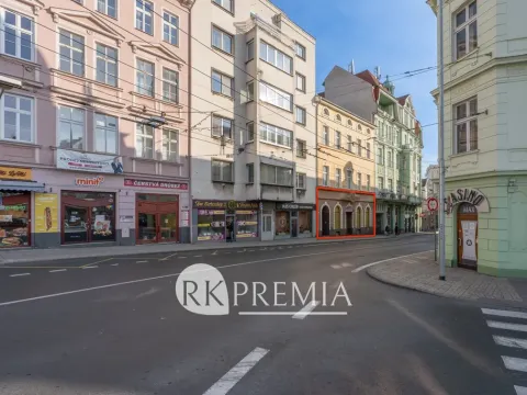 Pronájem obchodního prostoru, Teplice, Školní, 130 m2