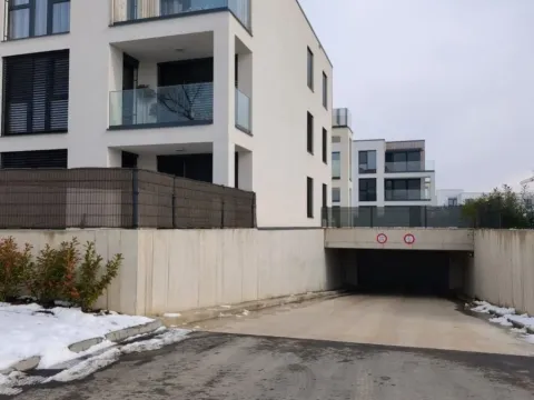 Pronájem garáže, Olomouc, Milana Ticháka, 17 m2