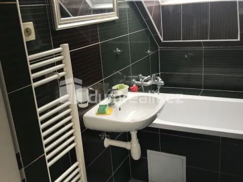 Pronájem bytu 2+kk, Praha - Kobylisy, Zenklova, 50 m2