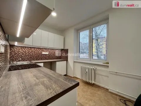 Pronájem bytu 3+1, Karlovy Vary - Rybáře, Šmeralova, 73 m2