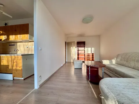 Pronájem bytu 2+1, Praha - Kobylisy, Bojasova, 63 m2