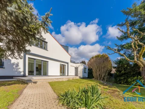 Pronájem rodinného domu, Praha, Na konečné, 224 m2
