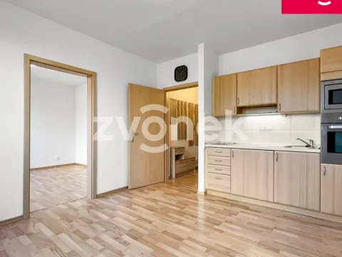 Pronájem bytu 1+1, Zlín, 2. května, 34 m2