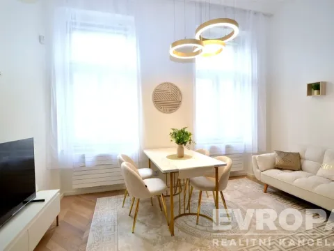 Pronájem bytu 2+kk, Praha - Vinohrady, U Zvonařky, 40 m2