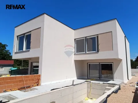 Prodej rodinného domu, Pirovac,, Chorvatsko, 102 m2