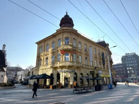 Pronájem kanceláře, Pardubice - Zelené Předměstí, třída Míru, 71 m2