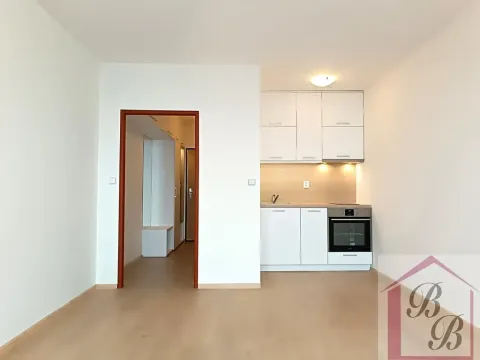 Prodej bytu 1+kk, Praha - Háje, Hlavatého, 27 m2