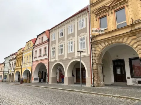 Pronájem bytu 2+kk, Kadaň, Mírové náměstí, 63 m2