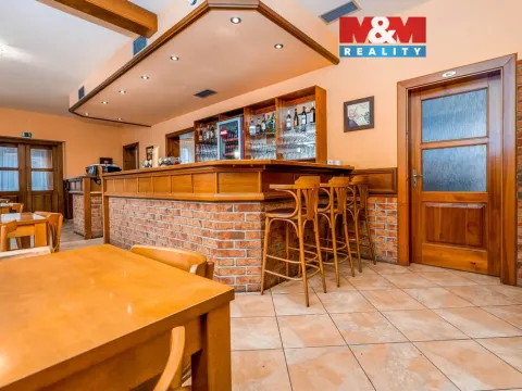 Pronájem restaurace, Praha, Rožnovská, 328 m2