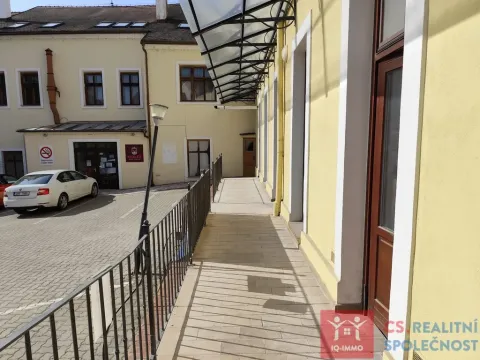 Pronájem obchodního prostoru, Znojmo, Vídeňská třída, 67 m2