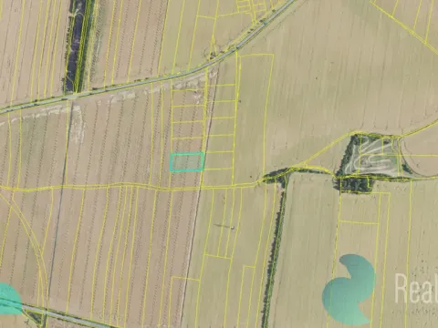 Prodej podílu 1/2 pole, Unhošť, 1581 m2