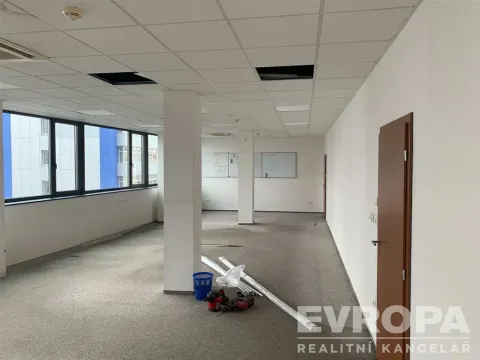 Pronájem kanceláře, Pardubice - Zelené Předměstí, třída Míru, 102 m2