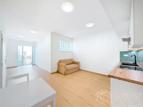 Pronájem bytu 1+kk, Příbram, Špitálská, 36 m2