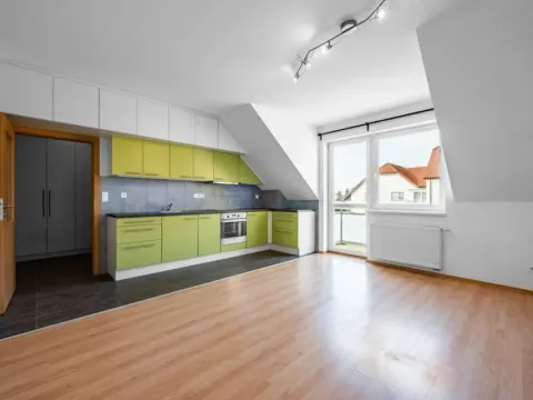 Pronájem bytu 1+kk, Praha - Písnice, Švihovská, 37 m2