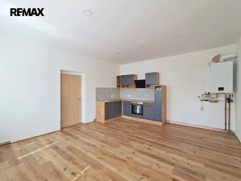Pronájem bytu 2+kk, Police nad Metují, Masarykovo náměstí, 47 m2