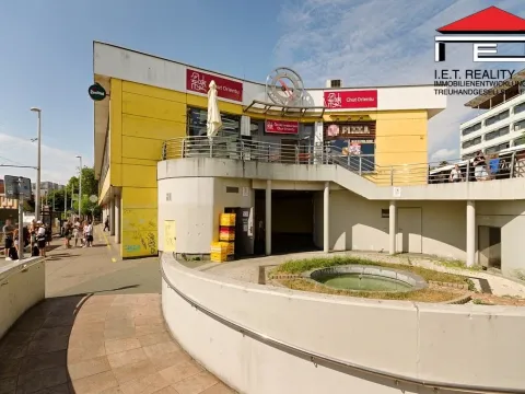 Pronájem obchodního prostoru, Praha - Kobylisy, Klapkova, 467 m2