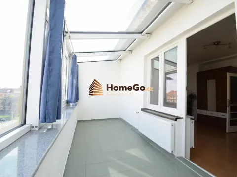 Pronájem bytu 1+kk, Praha - Nusle, U gymnázia, 49 m2