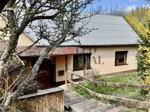 Prodej rodinného domu, Lopeník, 250 m2