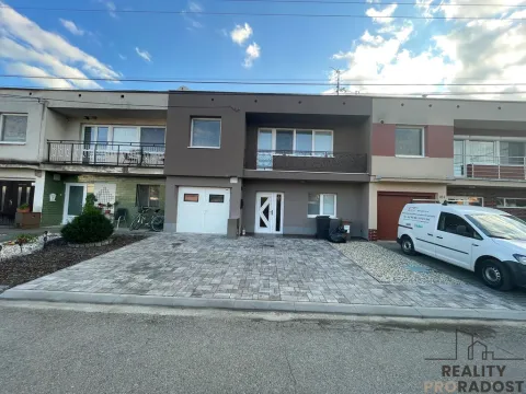 Pronájem rodinného domu, Přítluky, 260 m2