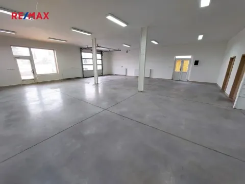 Pronájem obchodního prostoru, Slavkov u Brna, 200 m2