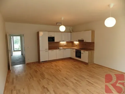 Pronájem bytu 3+kk, Praha - Karlín, U Mlýnského kanálu, 100 m2