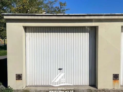 Pronájem garáže, Ostrava, Baarova, 24 m2