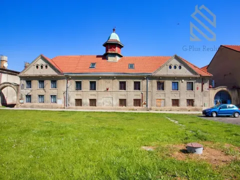 Prodej činžovního domu, Smečno, 779 m2