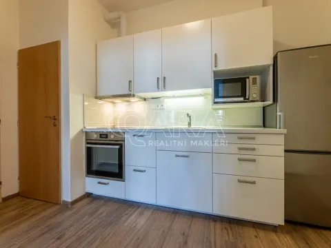 Pronájem bytu 2+kk, Praha - Vršovice, Ukrajinská, 52 m2