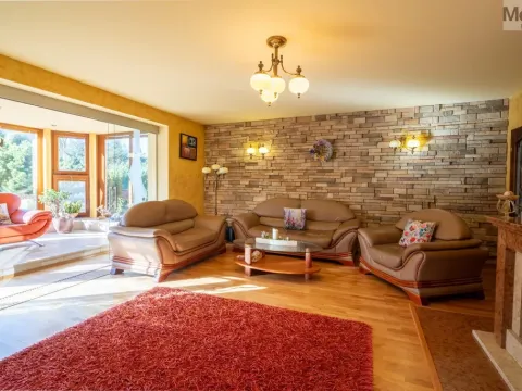 Prodej rodinného domu, Lužice, 372 m2