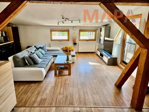 Pronájem atypického bytu, Chomutov, Revoluční, 100 m2