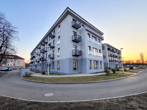 Pronájem bytu 2+kk, Milovice, Slepá, 53 m2