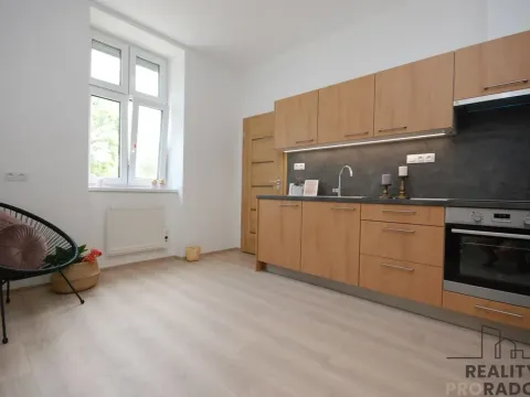 Pronájem bytu 1+1, Břeclav, Stromořadní, 43 m2