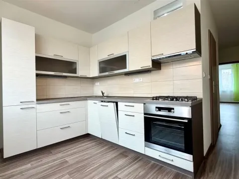 Pronájem bytu 2+1, Cheb, Přátelství, 49 m2