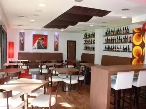 Pronájem restaurace, Praha - Vinohrady, 98 m2